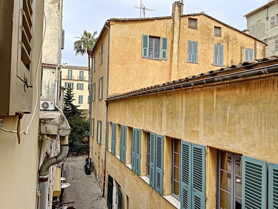 Location Appartement Ajaccio  456 €