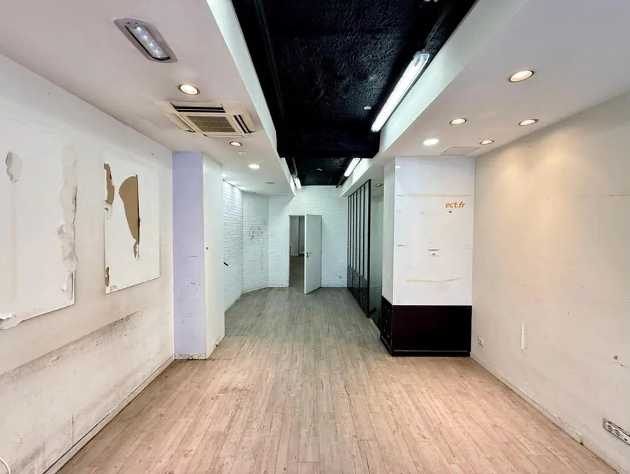 Location Local Paris 3 973 €