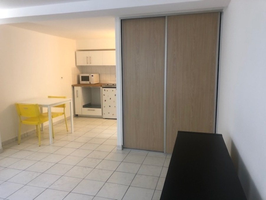 Location Appartement MARSEILLE  480 €