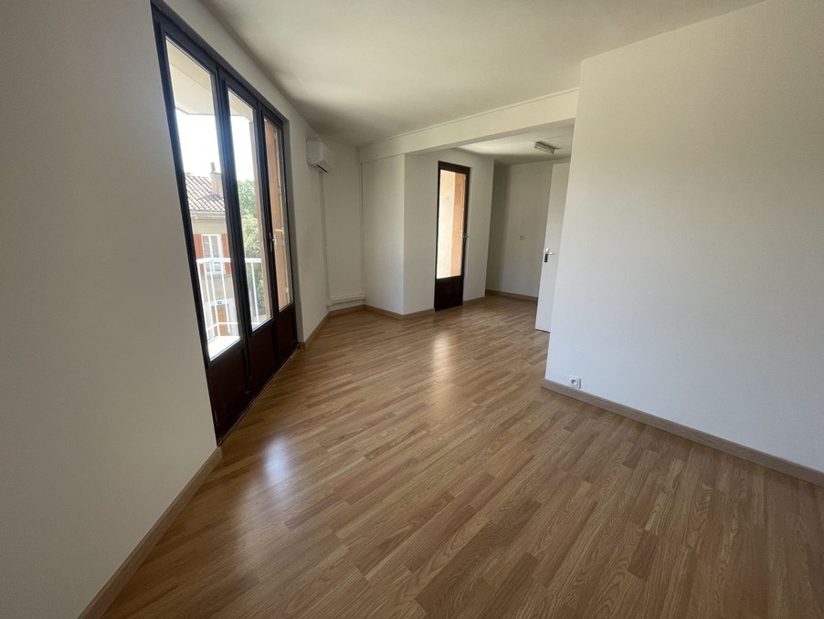 Location Appartement MARSEILLE  570 €
