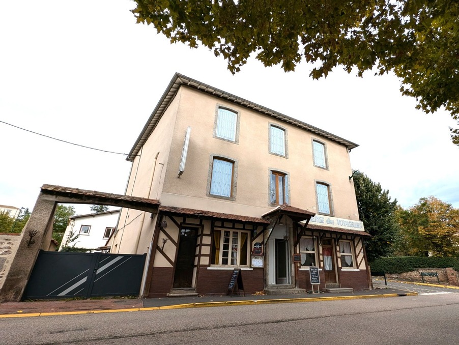 Vente Autre SAINT GERMAIN LAVAL  369 000 €