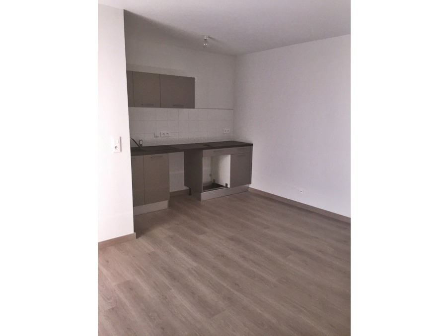 Location Appartement AJACCIO  730 €