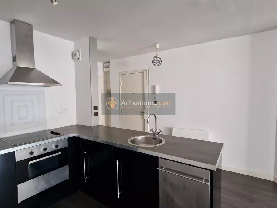 Location Appartement Brest  605 €