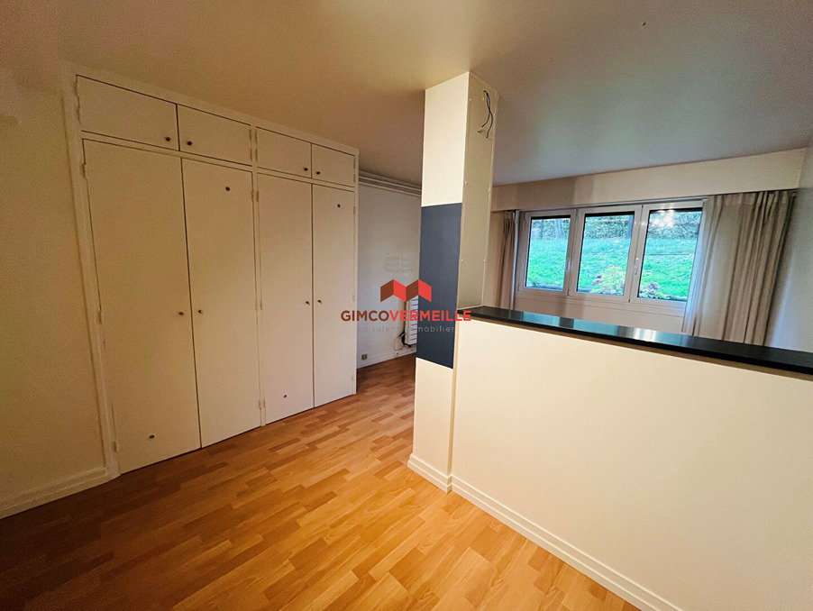 Location Appartement Vaucresson  692 €