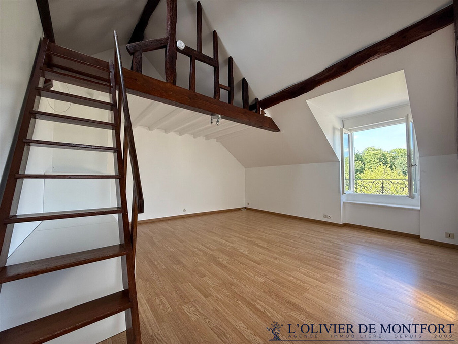 Location Appartement Montfort l amaury  650 €