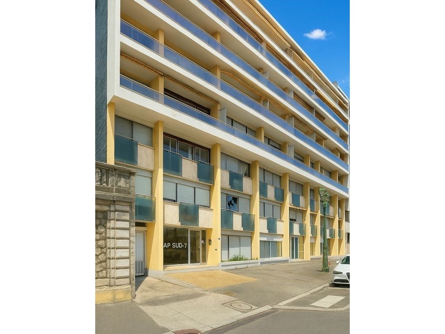 Location Appartement PAU  650 €