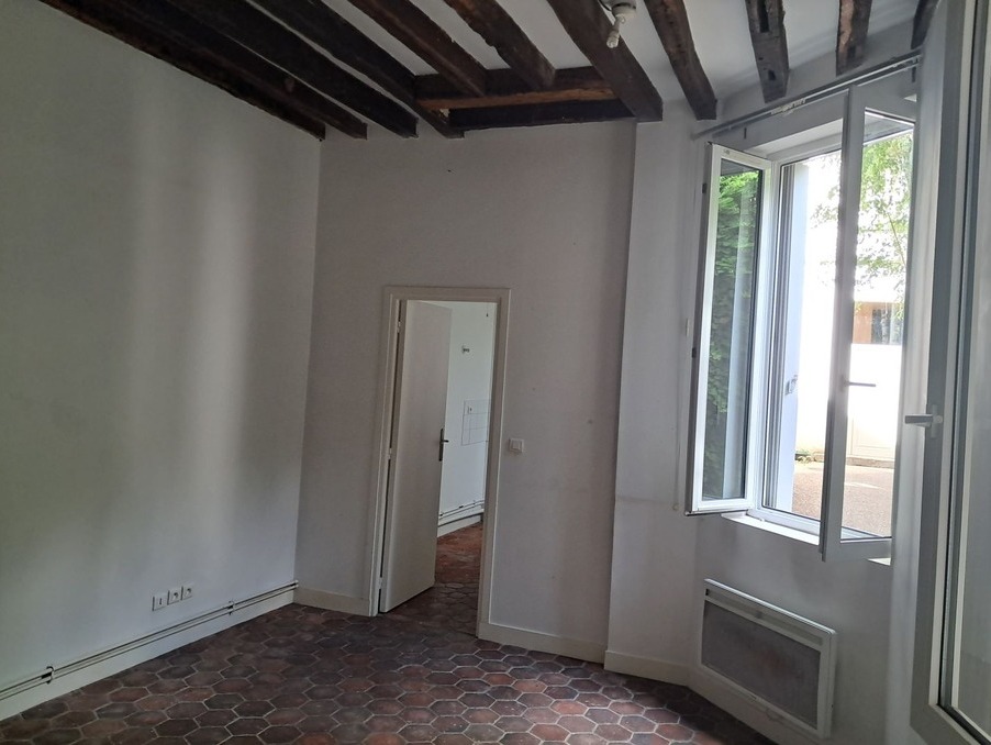 Location Appartement SENS  523 €