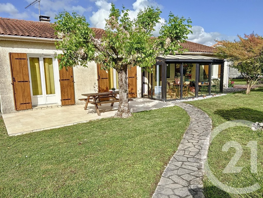 Location Maison Archiac  990 €