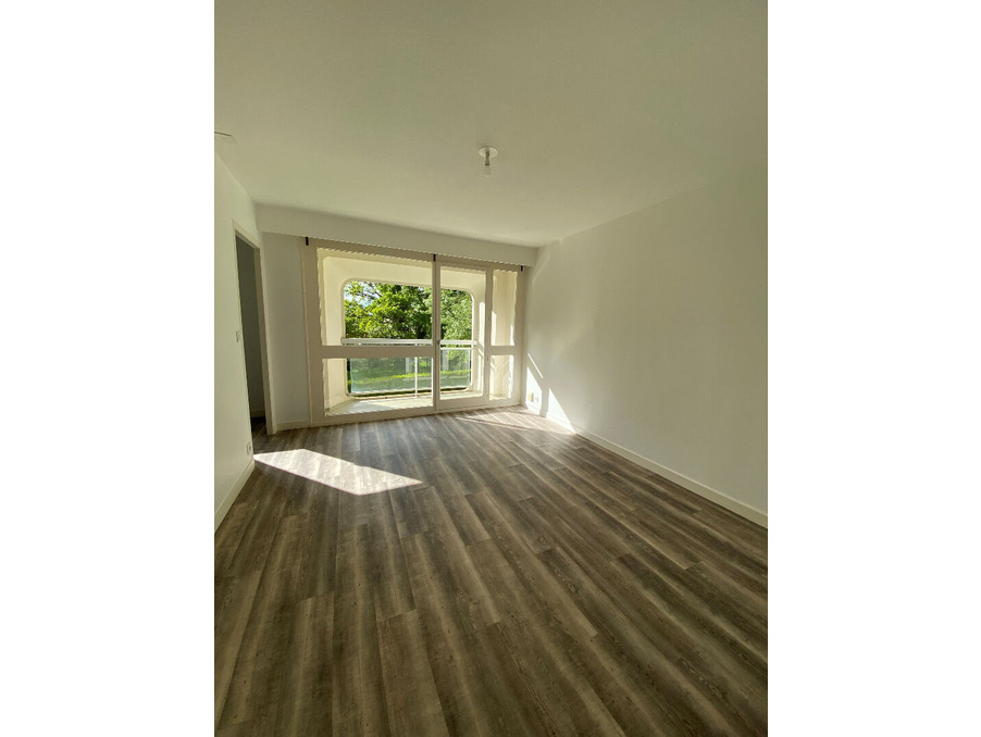 Location Appartement Rennes  422 €