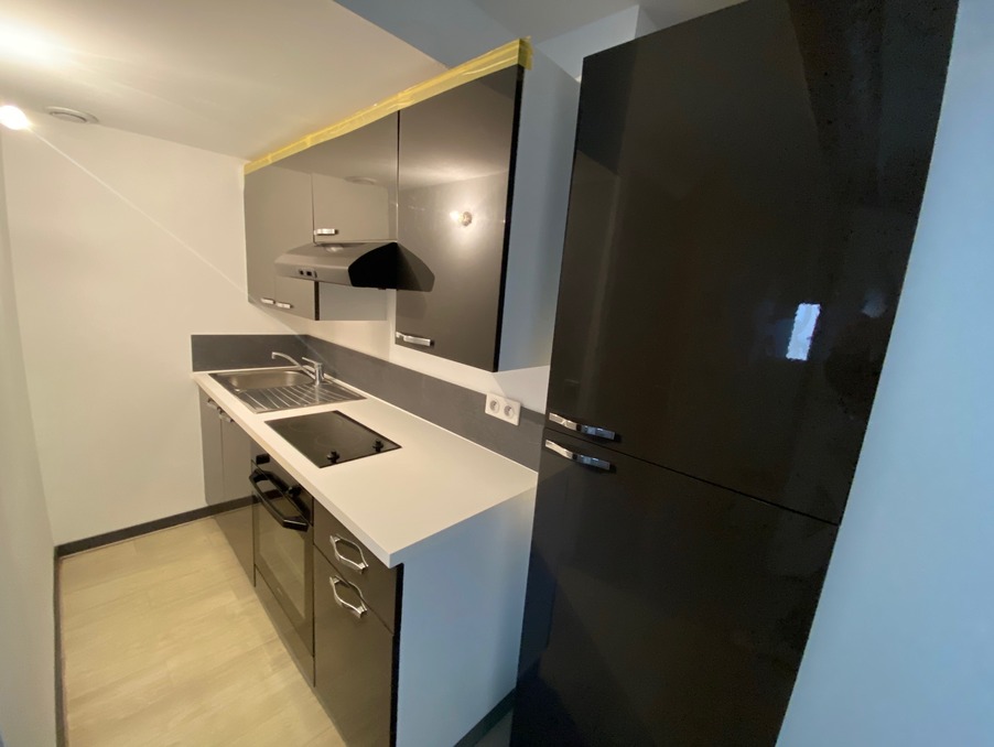 Location Appartement MEYREUIL  420 €