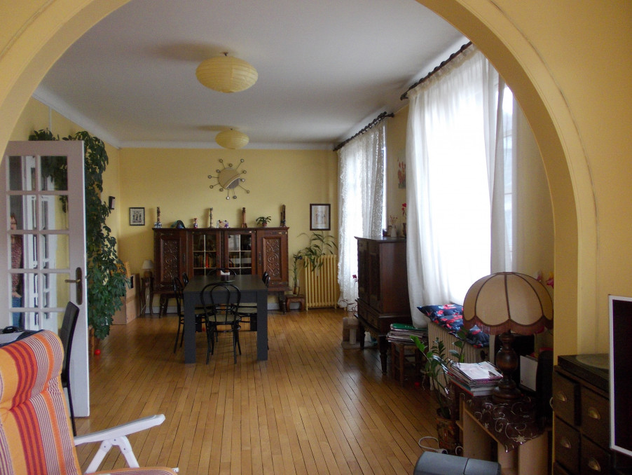 Location Appartement USSEL  690 €