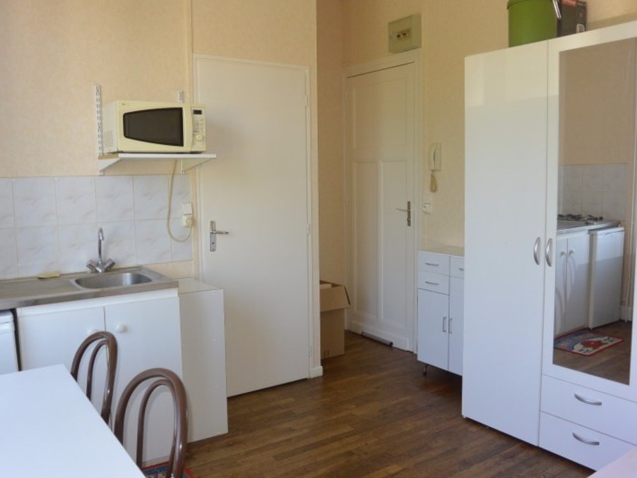 Location Appartement CHAUMONT  375 €