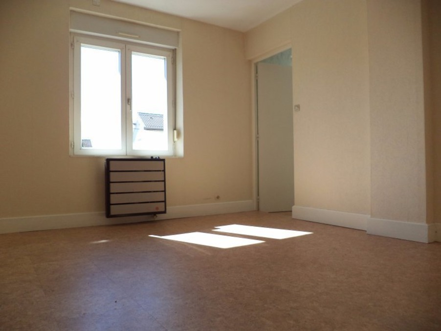 Location Appartement CHAUMONT  460 €