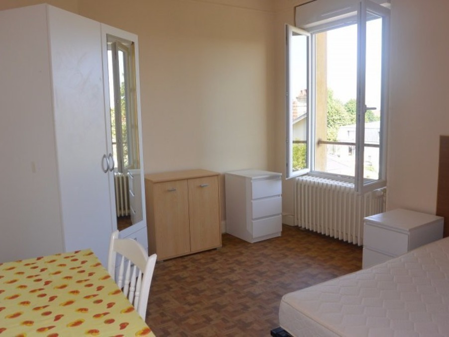 Location Appartement CHAUMONT  390 €