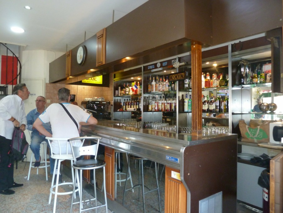 Vente Local Marseille  142 000 €