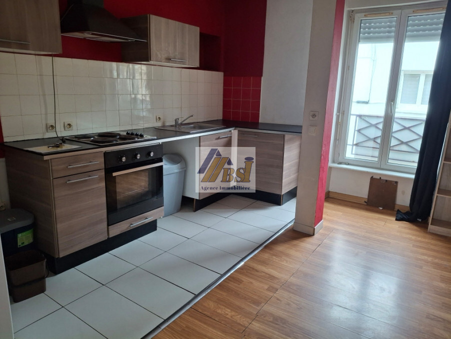 Location Appartement BREST  490 €